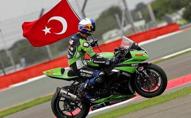 Kenan Sofuoğlu'ndan pole startı