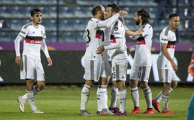 Beşiktaş galibiyetle kapadı