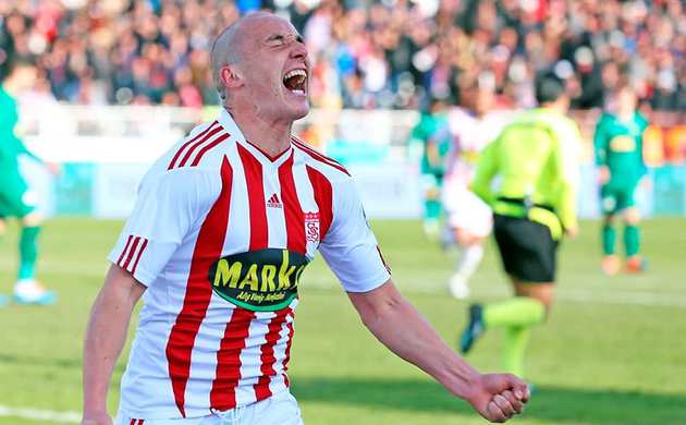Trabzonspor gol kralını alıyor