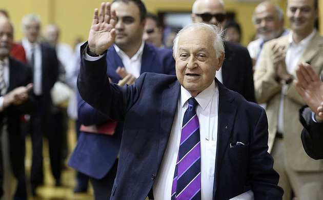 Duygun Yarsuvat aday oluyor