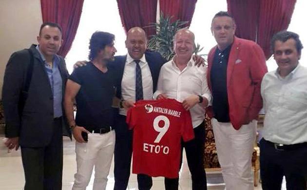 Eto'o imzalıyor