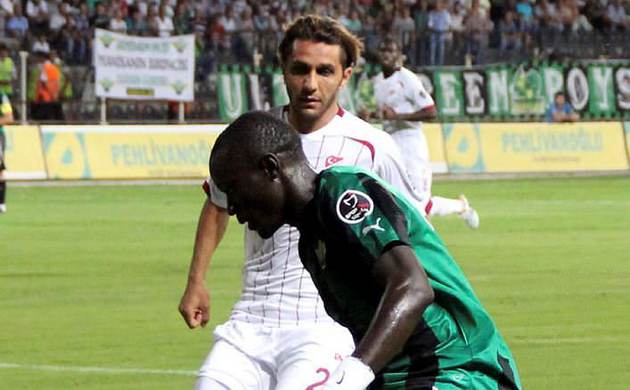 Niasse Aslan oldu