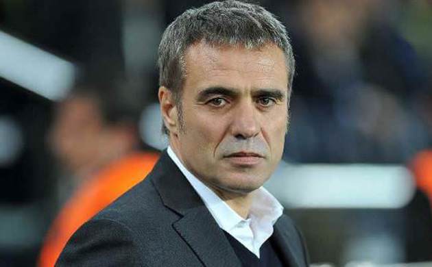 Ersun Yanal istifa etti