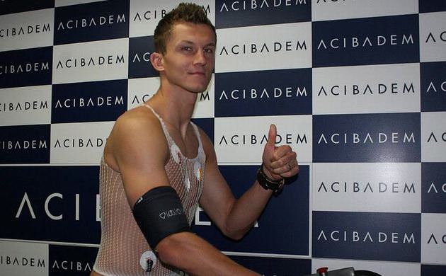 Bursaspor'un yeni transferi Necid sağlık kontrolünden geçti
