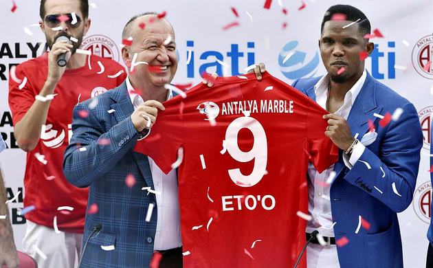 Eto'o imzaladı