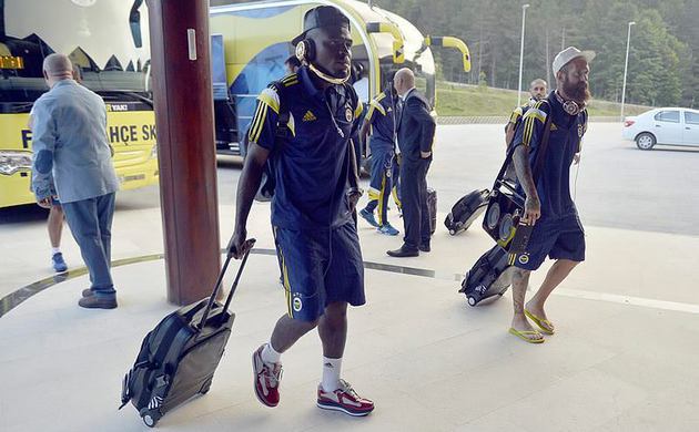 Emenike Al Ain'e kiralandı