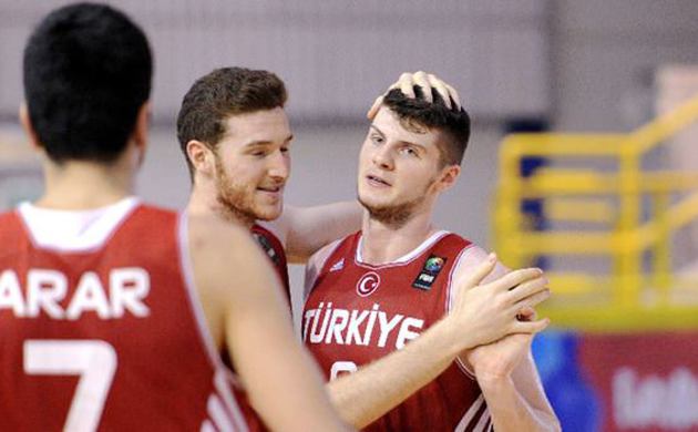 Ümit Erkekler'den üçüncülük