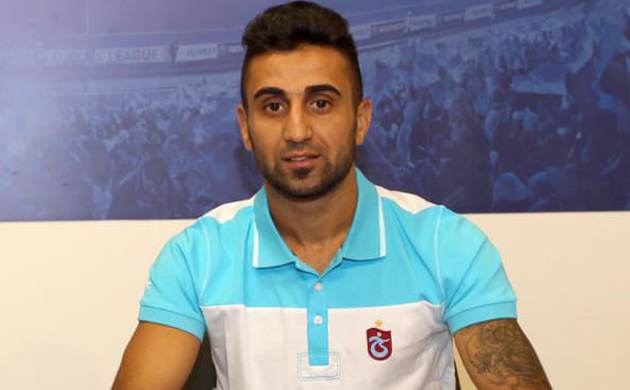 Gökhan hem Göztepe hem de Karşıyaka ile anlaştı