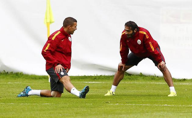 Hamit Altıntop sakatlandı
