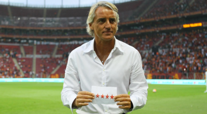 Mancini'ye 4. yıldız sürprizi