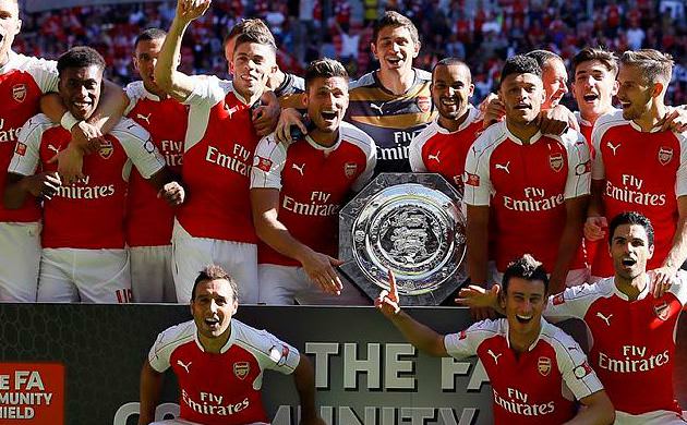 Arsenal sezonu kupayla açtı
