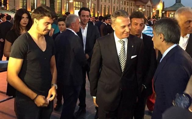 Usulca sokulup 'Merhaba' dedim!