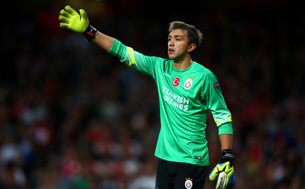 Muslera için tarihi rakam!