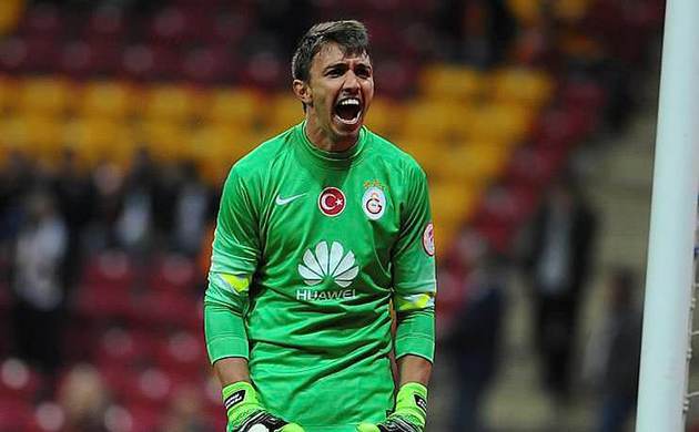 Muslera'ya teklif yok