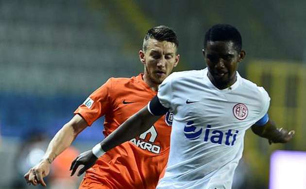Eto'o ilk maçında duble yaptı