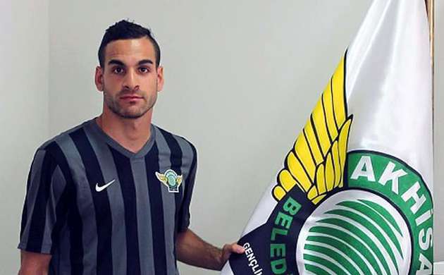 Mervan Çelik Akhisar Belediyespor'da