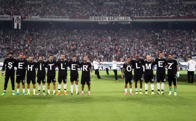 Beşiktaş'tan anlamlı tişört
