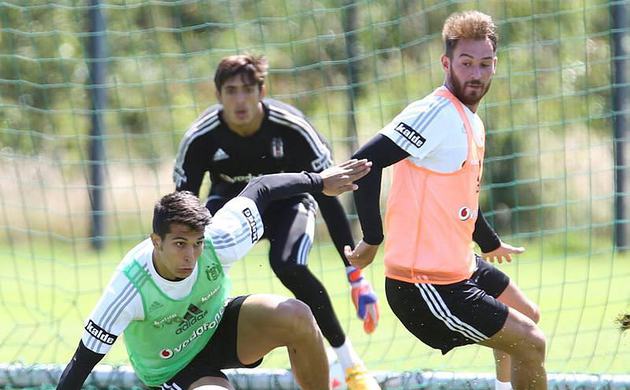 Beşiktaşlı futbolcu resmen ayrıldı