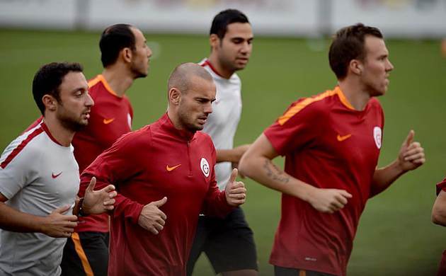 Sneijder bizim demirbaşımız