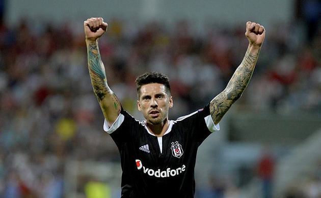 UEFA Sosa'yı es geçmedi!