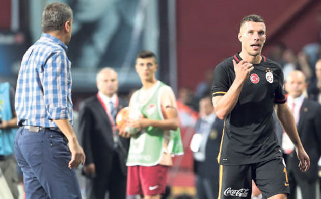 Lukas Podolski'den tepki