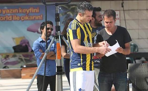 Van Persie'li reklamda Robben müjdesi