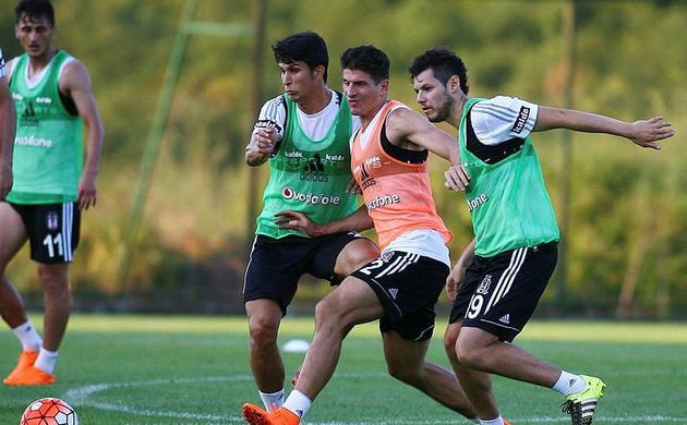 Beşiktaş‘ta flaş ayrılık kararı!