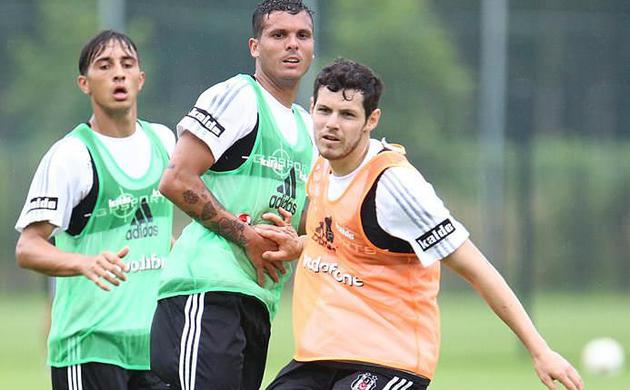 Beşiktaş'ta flaş 2 ayrılık!