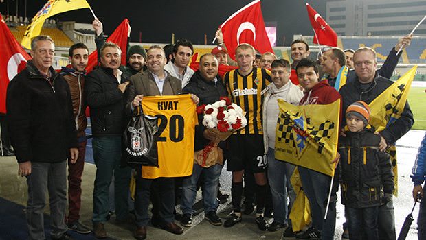 Islambek Kuat'a baklavalı ziyaret - 1