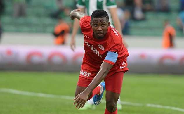 Eto'o Bursa'yı yıktı