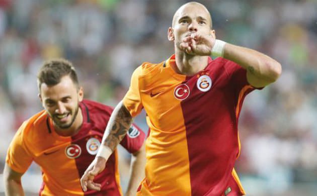 Sneijder'de korkulan olmadı