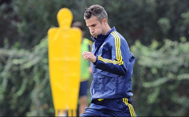 Gözler van Persie’de