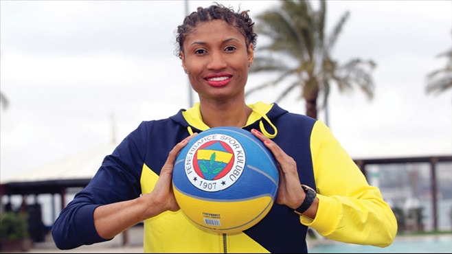Fenerbahçe'nin eski yıldızı yeniden Türkiye'de - 1