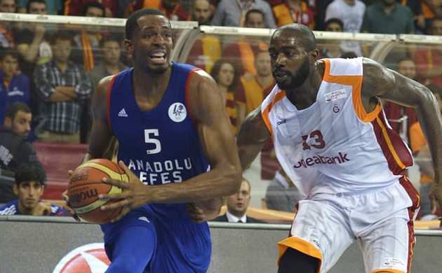 Derbide aslan payı Efes'in