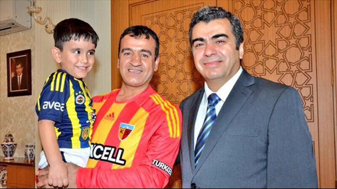 Amigo ile minik Berkay valilikte barıştı - 1