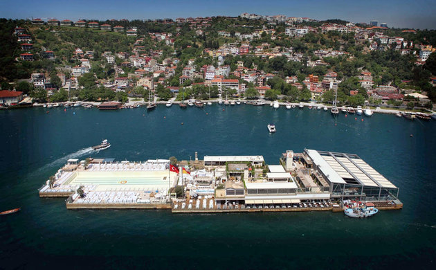 Özbek'ten Ada için dev zirve