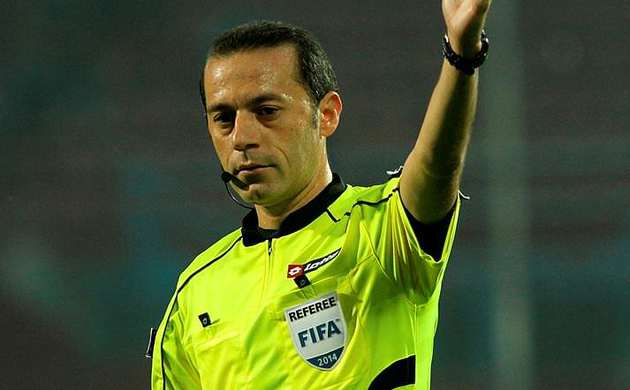 UEFA, Çakır'ı örnek gösterdi