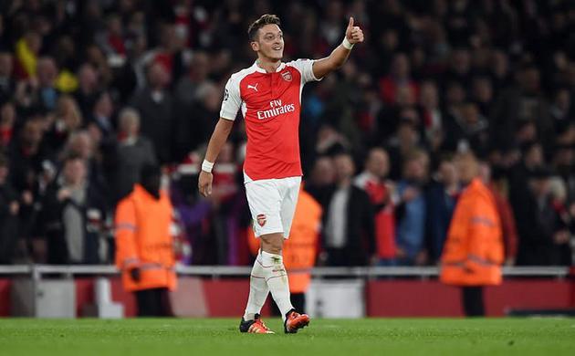 İngiltere Mesut'u konuşuyor