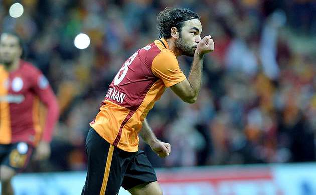 Örümcek ağlarını temizledi