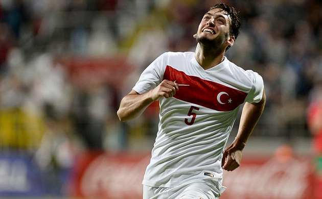Hakan Çalhanoğlu'ndan, Barcelona açıklaması