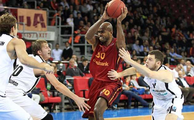 Cimbom'dan tarihi zafer