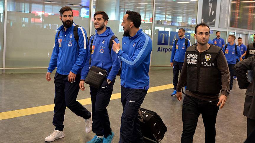 Yunanistan A Milli Futbol Takımı İstanbul'a geldi - 1