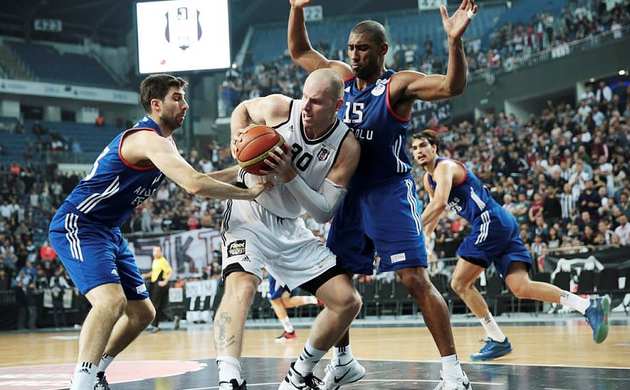 Kartal Efes'i pençeledi