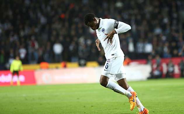 Donk Galatasaray'a haber yolladı