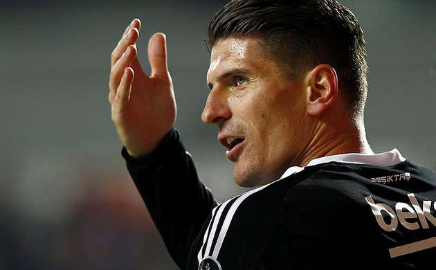 Gomez dünya yıldızlarını geride bıtaktı