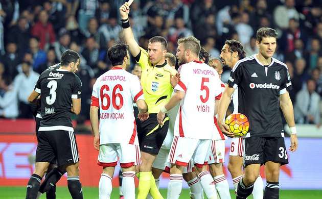 Okan Buruk: Göçek maçın dengesini bozdu