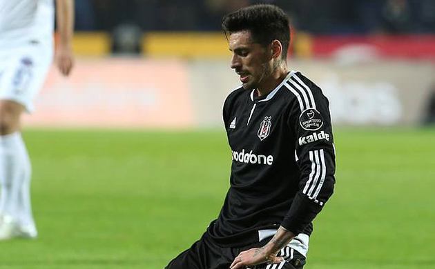 Beşiktaş'tan Sosa'ya 'Baba'lık