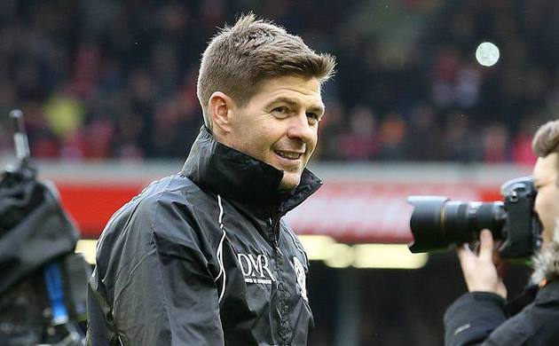 Gerrard Liverpool'a dönüyor