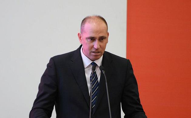 Harun Erdenay'dan Dursun Özbek'e cevap