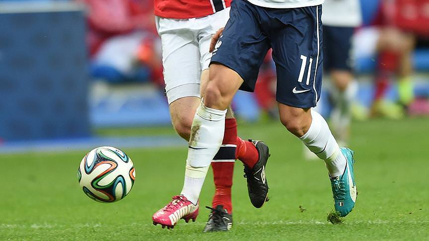 Almanya'da Türk futbolcuya ilginç ceza - 1